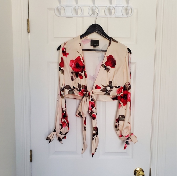 Floral pant and crop top - Picture 2 of 6